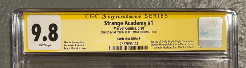 Strange Academy #1 Peach Momoko virgin variant (2020) 9.8 CGC signed & sketch