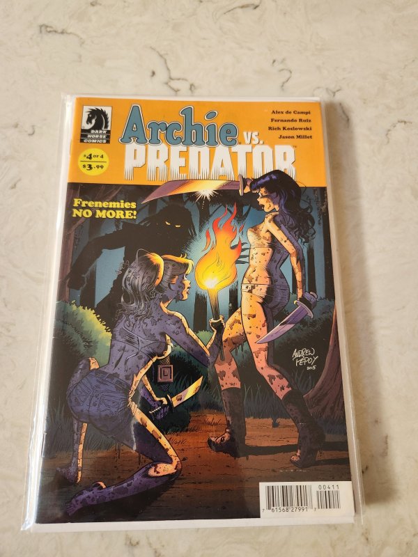 Archie Vs. Predator #4 Standard Cover - Andrew Pepoy with Jason Miller (2015)
