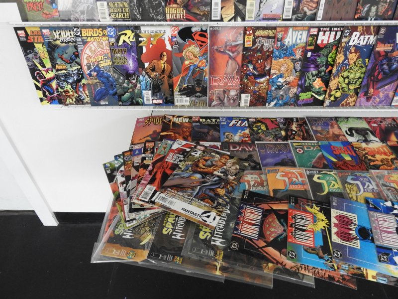 Huge Lot 200+ Comics W/ Hulk, Wolverine, Dawn, +More! Avg FN+ Condition!