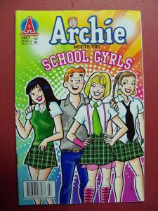 ARCHIE #607 MEETS THE SCHOOL GIRLS (NM- 9.2)  2010