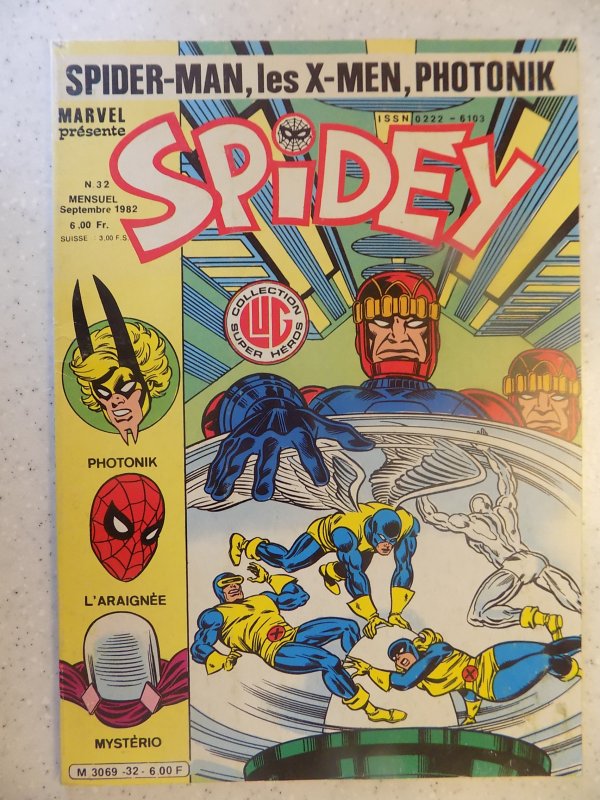 MARVEL PRESENTS SPIDEY # 32 FRENCH COMIC