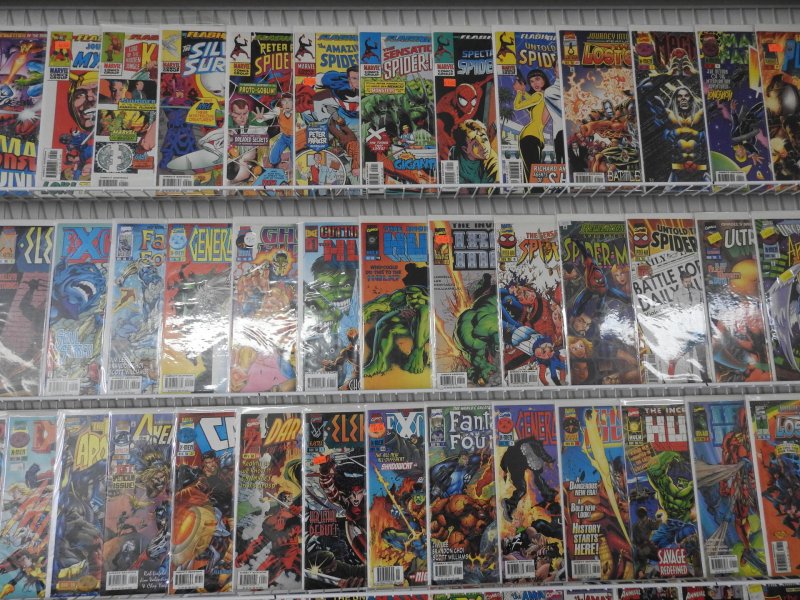 Huge Lot 130+ Comics W/ Hulk, X-Men, Spider-Man+ Avg VF+ Condition