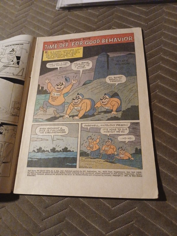 Walt Disney's The Beagle Boys Comic Book Gold Key #6 May 1967 Silver Age Cartoon