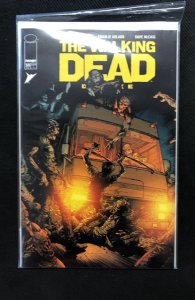 The Walking Dead Deluxe #30 (2022)