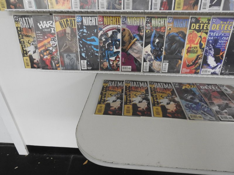 Huge Lot 130+ Comics W/ Batman, Batgirl, Catwoman, +More! Avg VF+ Condition!