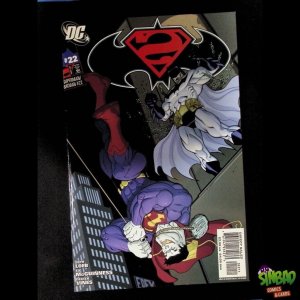 Superman / Batman 22A 1st cameo app. Batman Beyond (Tim Drake)