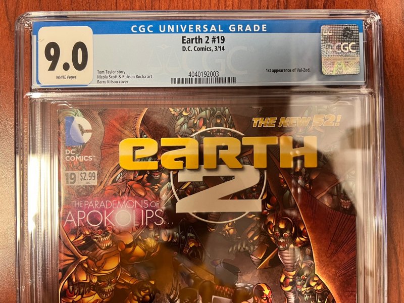 Earth 2 #19  (2014) CGC 9.0 1st Appearance of Val-Zod