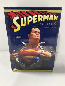 SUPERMAN FOREVER 1 MINI STATUE LIMITED EDITION BY ALEX ROSS SEALED 1186/4000