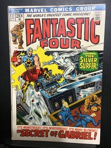 Fantastic Four #121 (1972) high-grade silver surfer key! VF/NM Wow