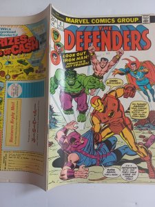 Defenders #9 - Hawkeye - Iron Man - 1973 - FN/VF
