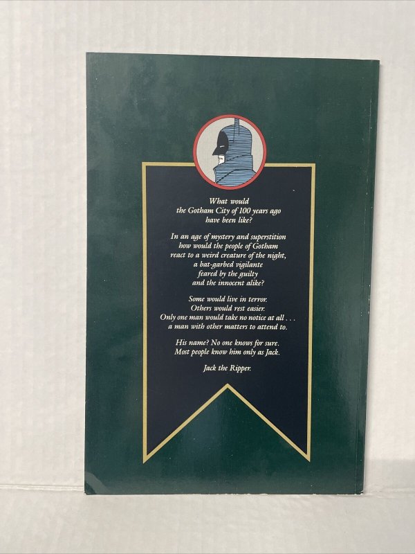 Batman Gotham By Gaslight  ￼TPB