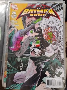 BATMAN AND ROBIN # 25 2011 DC COMICS red hood gullem march cover
