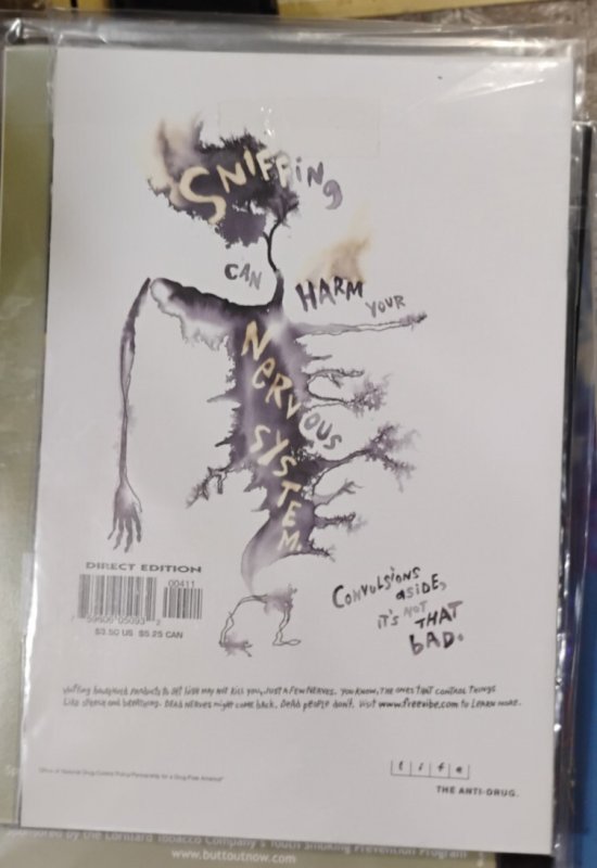 DAREDEVIL YELLOW BOOK FOUR : NEVER LEAD WITH YOUR LEFT  #4 2001  Marvel KNIGHTS