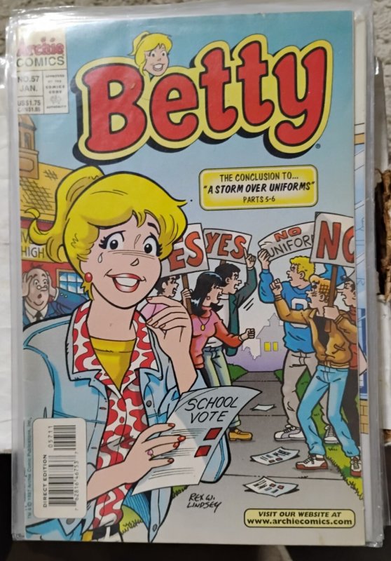 BETTY  # 57  1998  ARCHIE COMICS A STORM OVER UNIFORMS