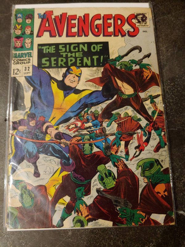 Avengers #32 Fine+ 1st Bill Foster becomes Black Goliath!