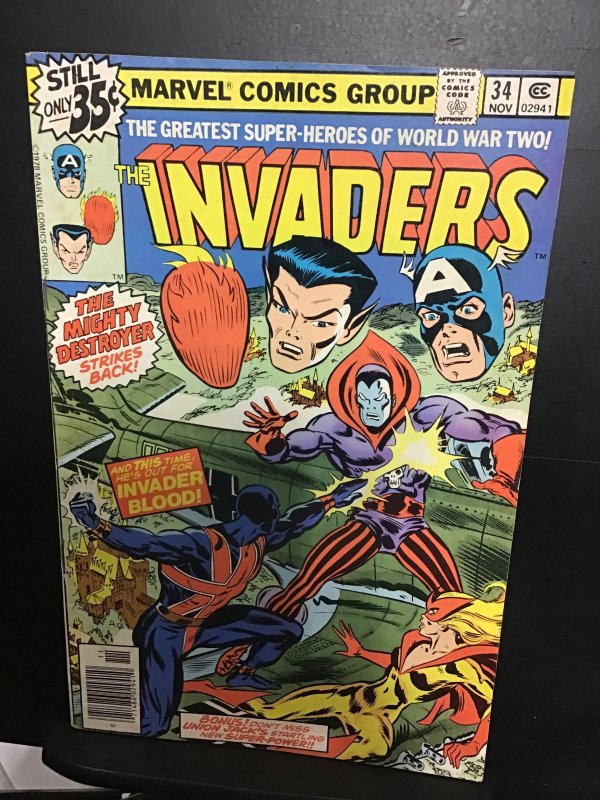 The Invaders #34 (1978) Hi grade the mighty destroyer strikes back VF+ Wow