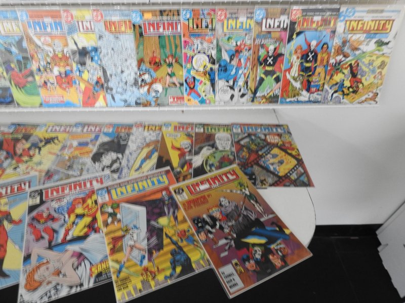 Huge Lot of 130+ Comics W/ Hulk, Spiderman, Infinity Avg. VF- Condition!