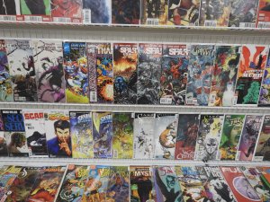Huge Lot 150+ Comics W/ X-Men, Inhumans, Avengers, +More! Avg VF- Condition!