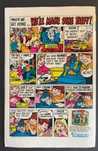 Yosemite Sam and Bugs Bunny #33 (1975)