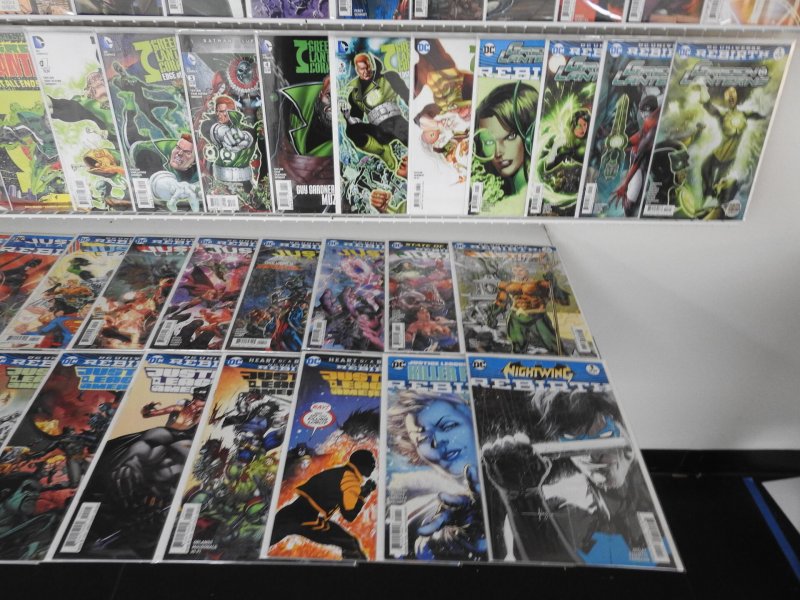 Huge Lot 160+ Comics W/ Batman, Green Lantern, Aquaman+ Avg VF-NM Condition!