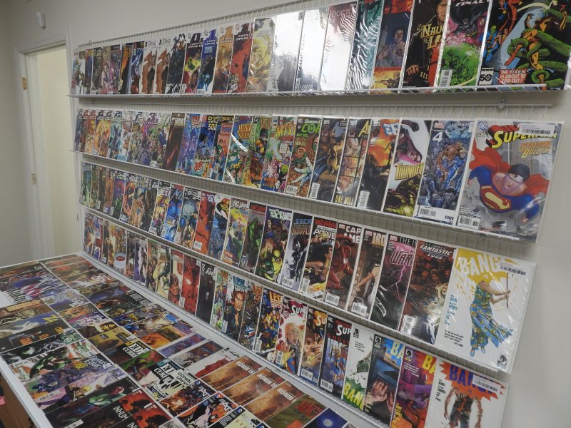 Huge Lot 150+ Comics W/ Green Lantern, Batman, New X-Men, +More AVG VF-