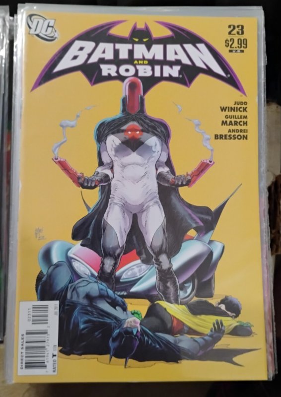 BATMAN AND ROBIN # 23  2011 DC COMICS red hood gullem march cover