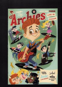 Archie #652 - STEPHANIE BUSCEMA VARIANT! (9.2) 2014