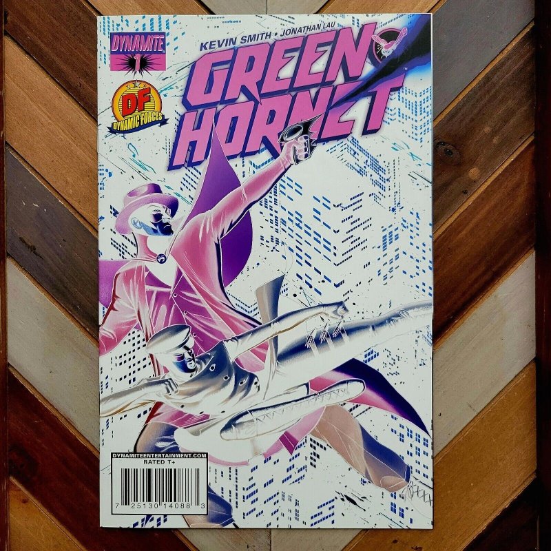 GREEN HORNET #1 NM (Dynamite 2010) Cassaday DF Surprise Edition with COA 1/3200