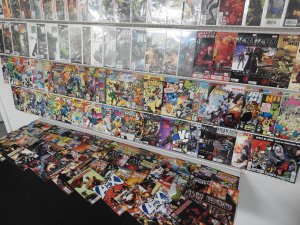 Huge Lot of 200+ Comics W/ Hulk, Deadpool, Spider-Man! Avg. FN/VF