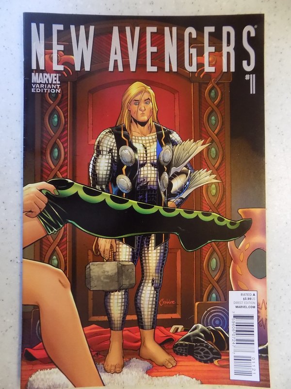 NEW AVENGERS # 11 MARVEL FIRST PRINT VARIANT GRADUATE HOMAGE 