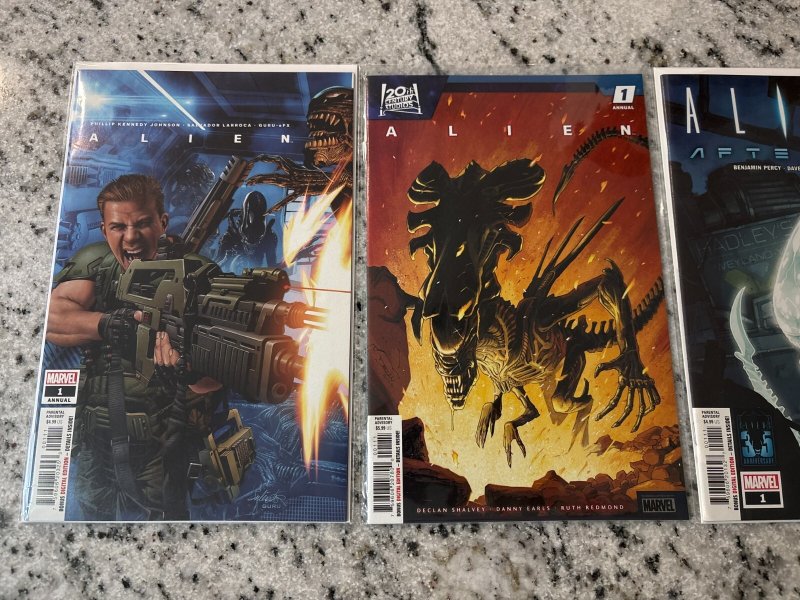 Lot Of 3 Alien Marvel Comic Books # 1 1 1 NM Aliens Aftermath Annual 15 J435