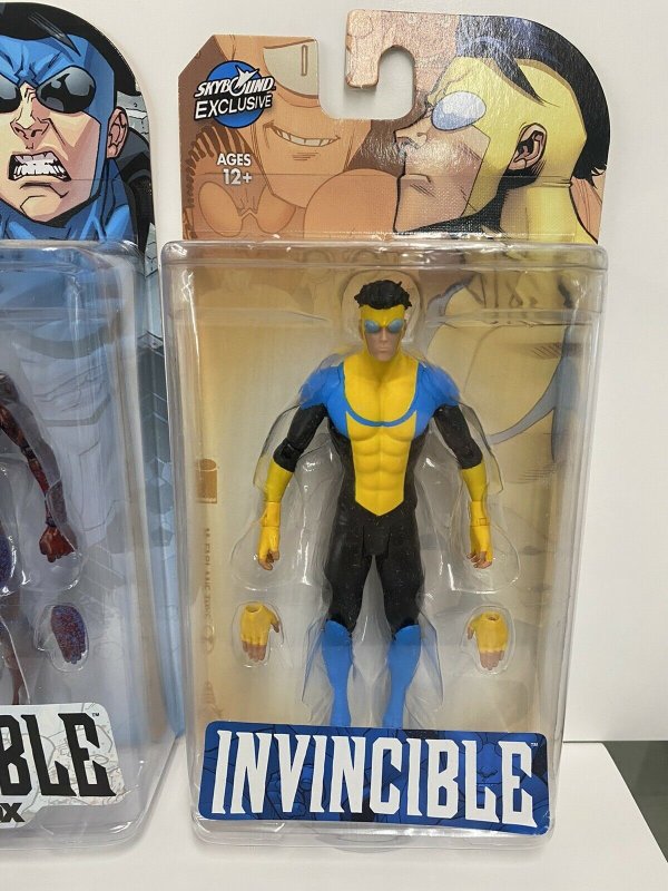 INVINCIBLE SKYBOUND MEGABOX BLOODY Exclusive SET Mcfarlane Fig MIP SEALED 2017