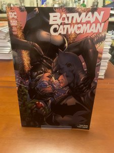 Batman/Catwoman #8 Lee Cover (2021) NM