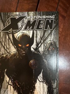 Astonishing X-Men #33 (2010)