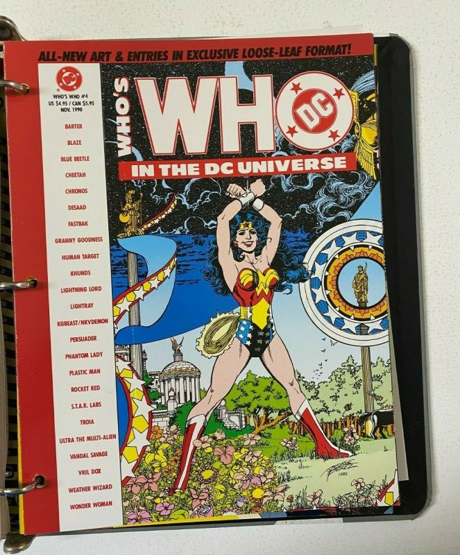 Who's Who in the DC Universe lot 7 pieces 6.0 FN (1990) Binder +  