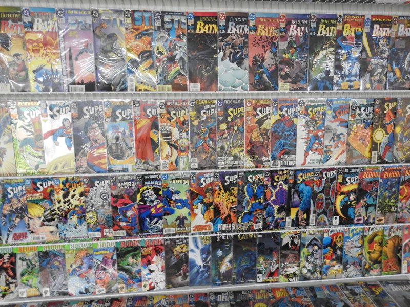 Huge Lot 140+ Comics W/Batman, Superman, Bloodlines+ Avg VF+ Condition!!