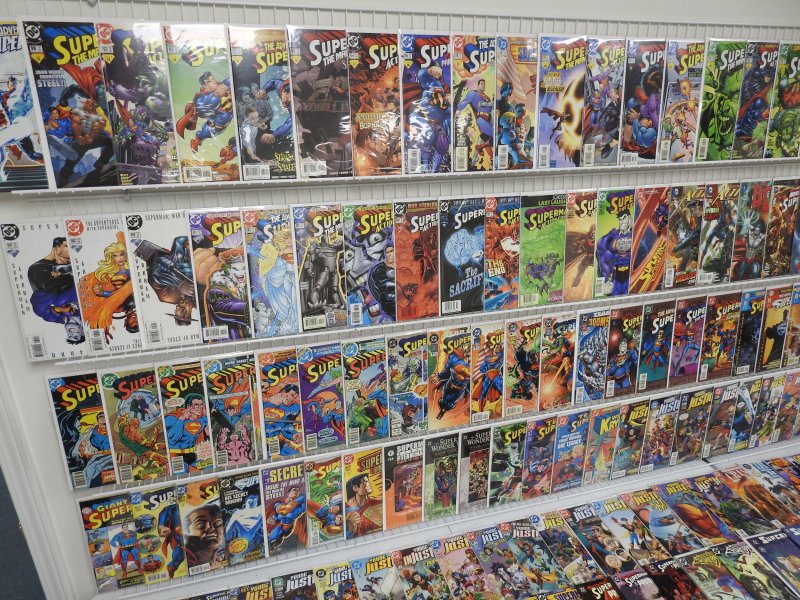 Huge Lot 140 Comics W/ Superman, Young Justice, +More! Avg VF Condition!