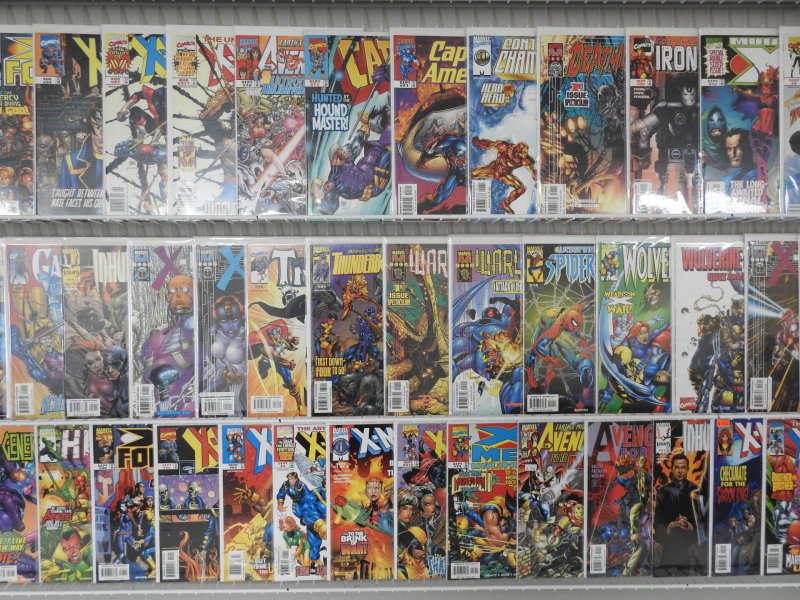 Huge Lot 120+ Comics W/ Hulk, Avengers, GI Joe+ Avg VF+ Condition