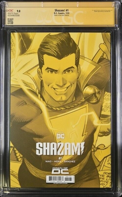 Shazam (2023) #1 (CGC 9.8 SS) signed Dan Mora *Glow In The Dark Edition Census=2