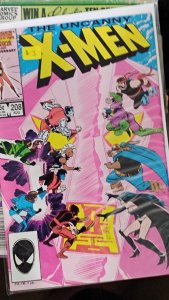 UNCANNY X-MEN # 208 1986 MARVEL DISNEY  HELLFIRE CLUB NIMROD SELENE