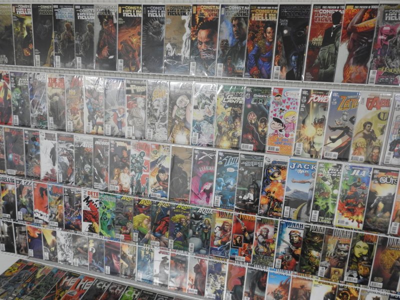 Huge Lot 160+ Comics W/ Jonah Hex, Constantine, Justice League+ Avg VF+ Cond!!