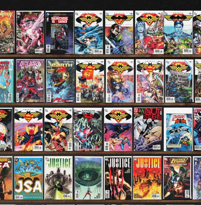 Huge Lot 150+ Comics with Trinity, Justice League, Catwoman & More!