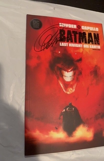 Batman: Last Knight on Earth #1 Variant Cover (2019) signed by Capullo