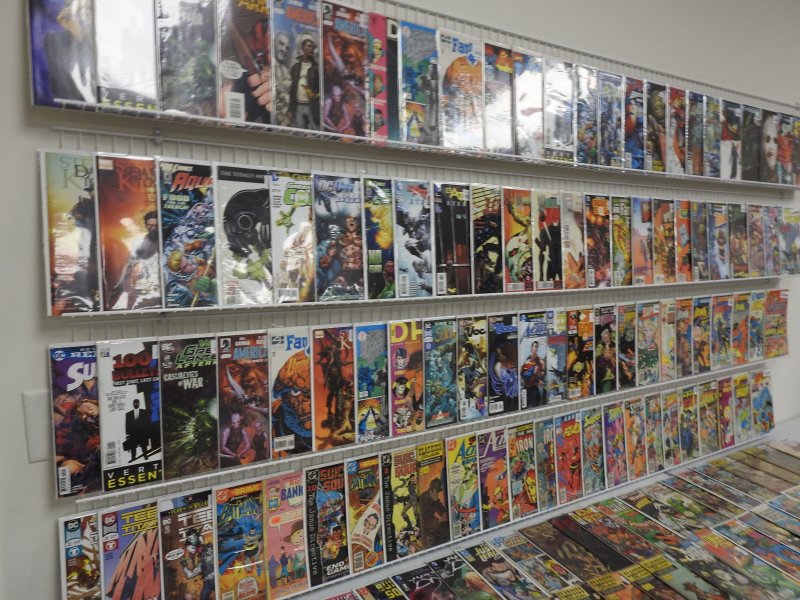 Huge Lot 140+ Comics W/ Batman, Superman, Hulk, +More AVG VF-