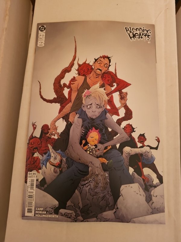 Bleeding Hearts 1 • Collector's Variant Set  Deniz Camp & Stipan Morian Vertigo