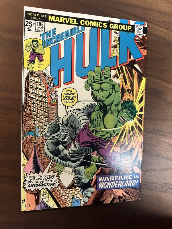 Incredible Hulk #195 FN+ Warfare in Wonderland! Ed Hannigan Cvr. (Marvel 1976)