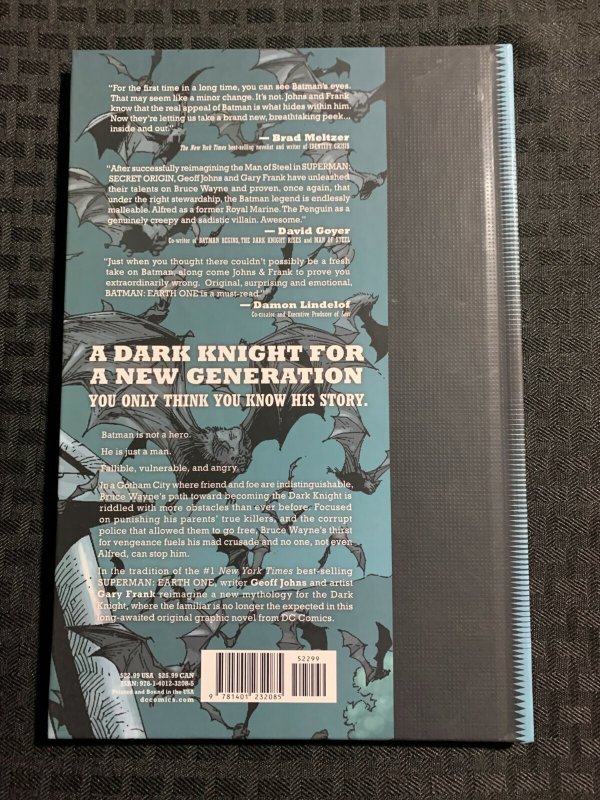 2012 BATMAN Earth One HC VF+ 8.5 1st DC Gary Frank / Fisherman Collection