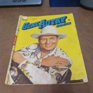 1949 GENE AUTRY Comics #33 DELL 52 Pages Photo Cover canadian edition western