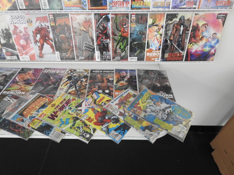 Huge Lot 140+ Comics W/ Hulk, Avengers, Eternals, +More! Avg VF+ Condition!