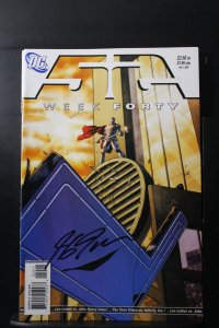 52 #40 Newsstand Edition (2007) *SIGNED*